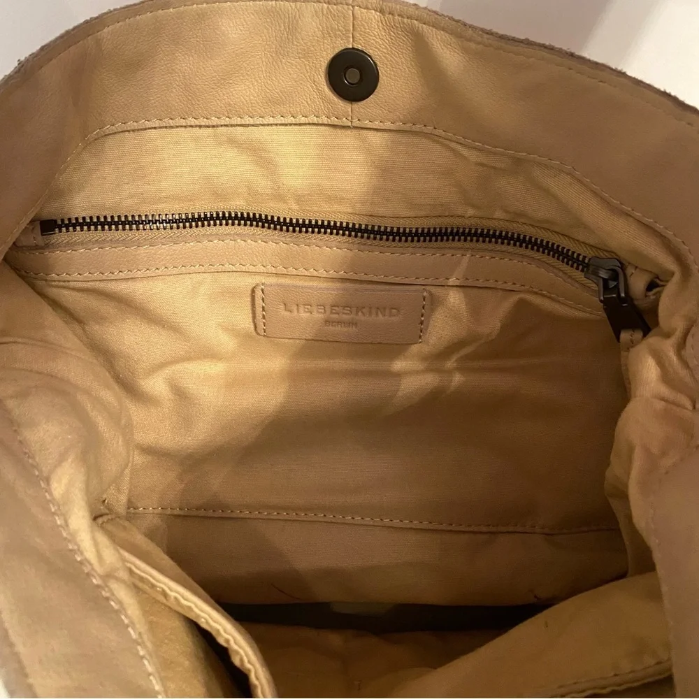 LIEBESKIND BAG HOBO TAN TEXTURED LEATHER TOP HANDLE SNAP CLOSE PEWTER HARDWARE